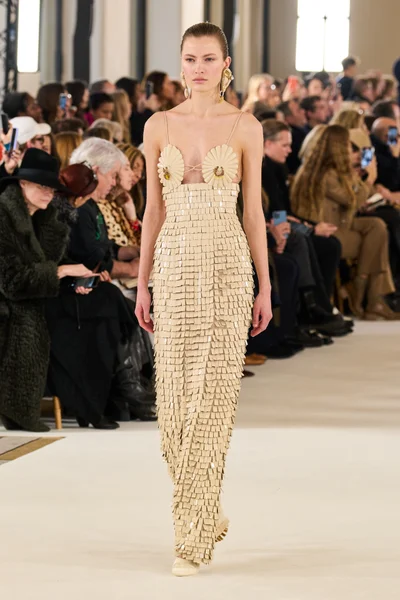 Look 4